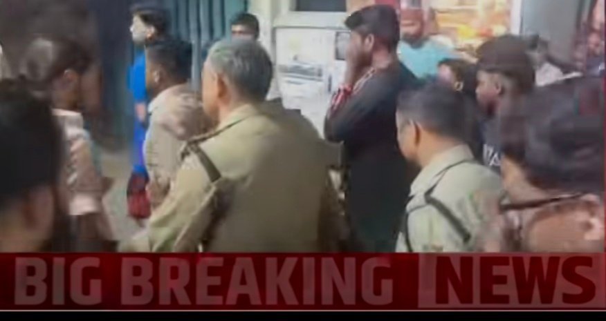 उत्तराखंड : नाबालिग से दुष्कर्म के आरोप के बाद देहरादून में बवाल, दुकान और गोदाम में तोड़फोड़