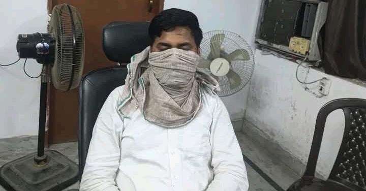 20 हजार रुपये की रिश्वत लेते जेई गिरफ्तार, ग्राम पंचायत विकास अधिकारी पर भी होगी कार्रवाई