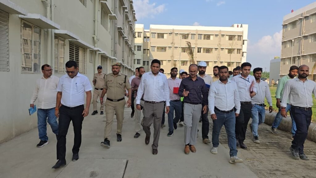 धामी सरकार की बड़ी सौगात, मात्र 03 लाख रुपये में मिलेगा आधुनिक फ्लैट, तैयार हुई उत्तराखंड की सबसे बड़ी EWS आवासीय परियोजनाओं में से एक