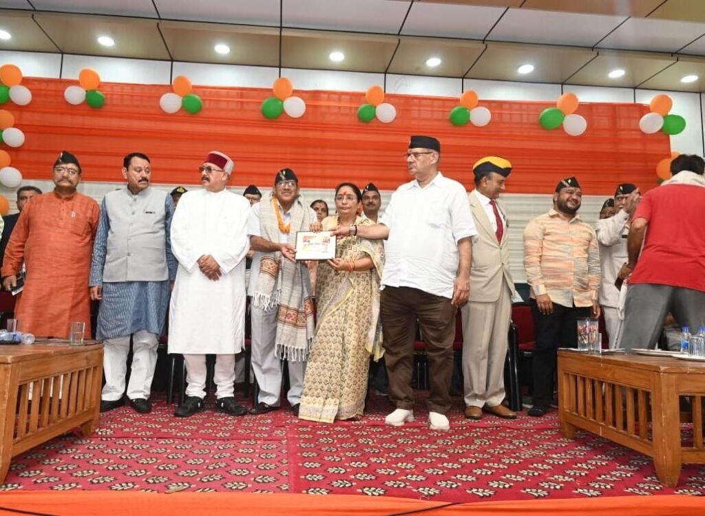 कोटद्वार : कारगिल विजय दिवस से पूर्व वीर सैनिक सम्मान समारोह का भव्य आयोजन, वीर सैनिकों के शौर्य और बलिदान को किया नमन