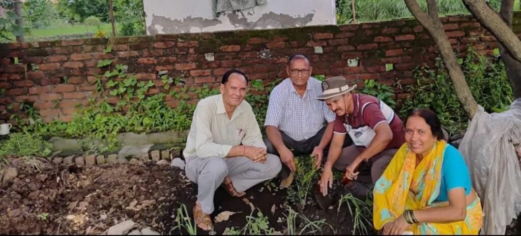 कोटद्वार : गुरु पूर्णिमा के पावन अवसर पर गेप्स ने किया असल देव वृक्षारोपण