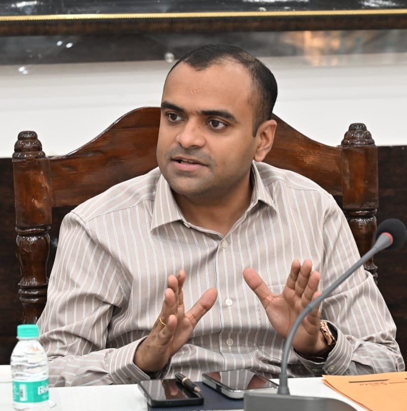 लगातार बारिश से हरिद्वार अलर्ट मोड पर, डीएम मयूर दीक्षित ने अधिकारियों को दिए त्वरित राहत एवं बचाव के निर्देश