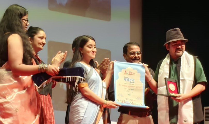 चमोली के पेड़ वाले गुरुजी धन सिंह घरिया को मिला सैर सलीका सम्मान